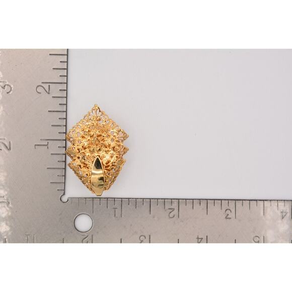 Sarah Cov Vintage Clip Earrings Gold Tone Filigree Metal Chunky Silgned BinAK - Picture 12 of 12